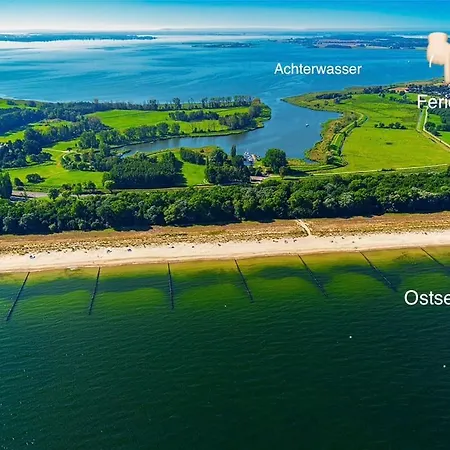 Feriehus Ostsee-nest Am Wasser Kleines Ferienhaeuschen Am Achterwasser, 800m
